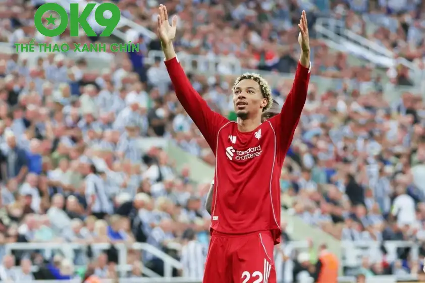 Cầu thủ trẻ người Pháp đã có phong độ rực sáng trong màu áo của Liverpool. Ảnh: CLB Cầu thủ trẻ người Pháp đã có phong độ rực sáng trong màu áo của Liverpool. Ảnh: CLB