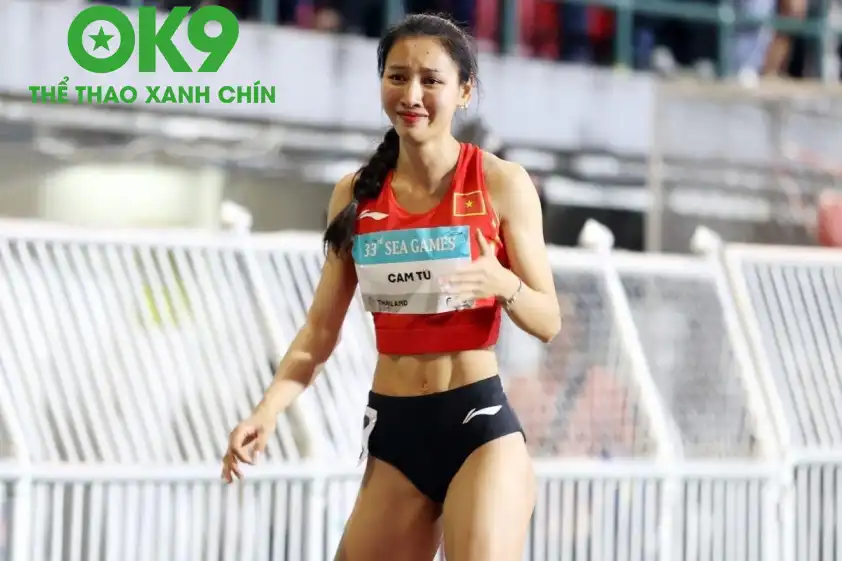 Cô gái 20 tuổi bật khóc khi biết mình có được kết quả vượt kỳ vọng (Ảnh: FBNV). Cô gái 20 tuổi bật khóc khi biết mình có được kết quả vượt kỳ vọng (Ảnh: FBNV).