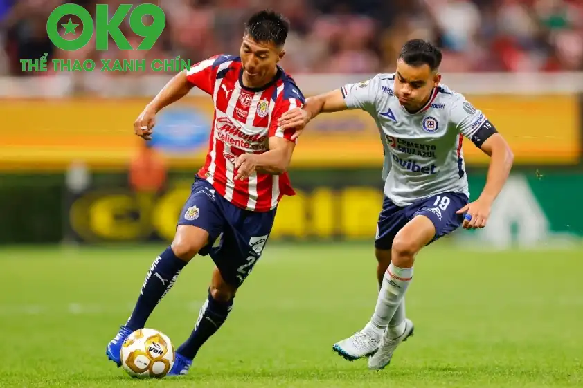 Cruz Azul đang có lợi thế lớn ở trận lượt về. Cruz Azul đang có lợi thế lớn ở trận lượt về.